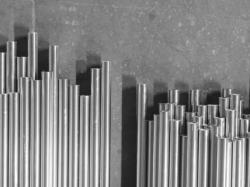 304 vs 304L Stainless Steel Pipe: Key Differences & Best Uses